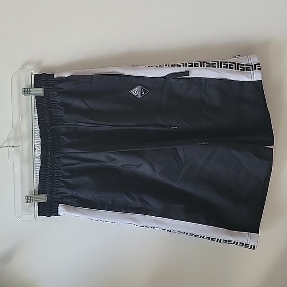 Nike Giannis Antetokounmpo shorts - Picture 1 of 3